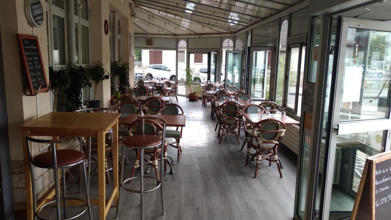 Hotel Restaurant Les Templiers Montbard Zewnętrze zdjęcie